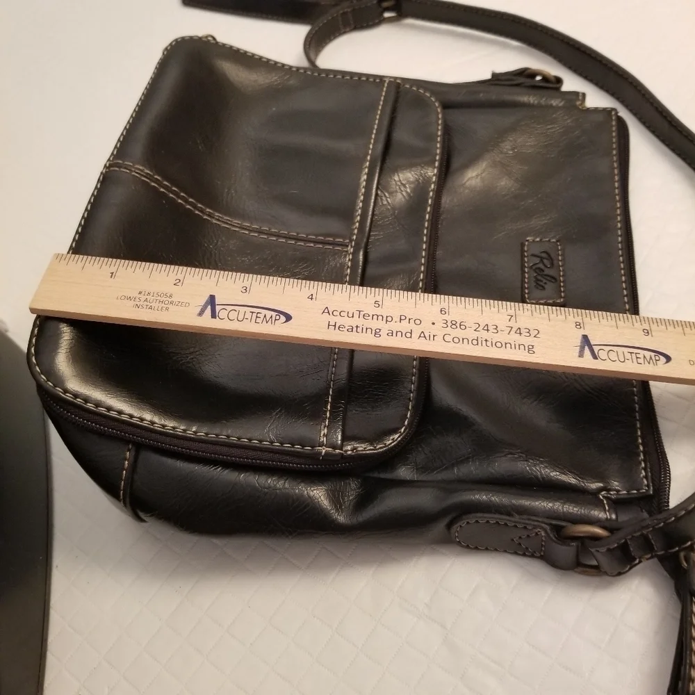 Relic Black Faux Leather Shoulder Handbag Purse 9.5x9x4 Credit Card Outside